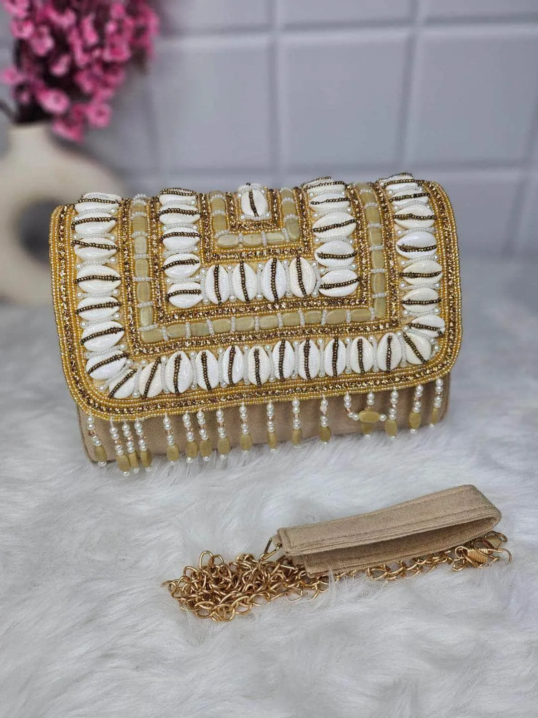 Women Jute Hand Clutch